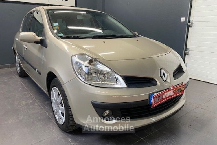 Renault Clio III 1.5 dCi 85 CV eco2 Privilège - <small></small> 4.990 € <small>TTC</small> - #3