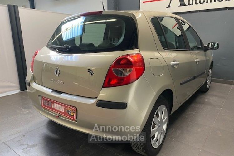 Renault Clio III 1.5 dCi 85 CV eco2 Privilège - <small></small> 4.990 € <small>TTC</small> - #4