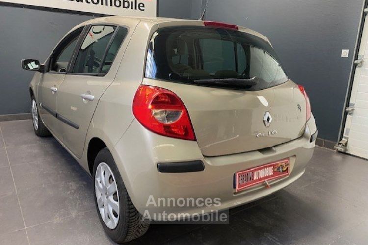 Renault Clio III 1.5 dCi 85 CV eco2 Privilège - <small></small> 4.990 € <small>TTC</small> - #7