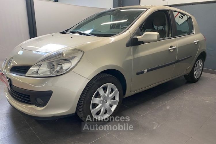 Renault Clio III 1.5 dCi 85 CV eco2 Privilège - <small></small> 4.990 € <small>TTC</small> - #8