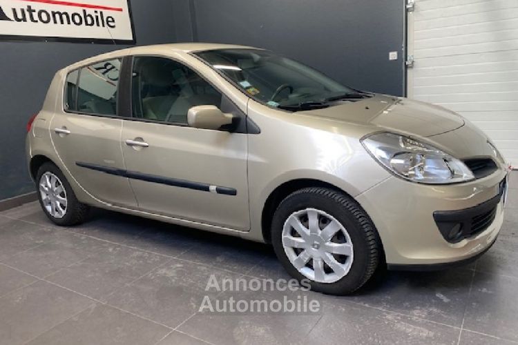 Renault Clio III 1.5 dCi 85 CV eco2 Privilège - <small></small> 4.990 € <small>TTC</small> - #9