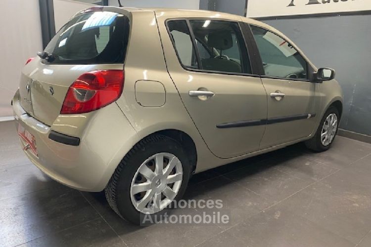 Renault Clio III 1.5 dCi 85 CV eco2 Privilège - <small></small> 4.990 € <small>TTC</small> - #11