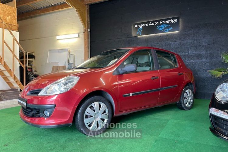 Renault Clio III 1.6 16V 110 - <small></small> 5.990 € <small>TTC</small> - #2