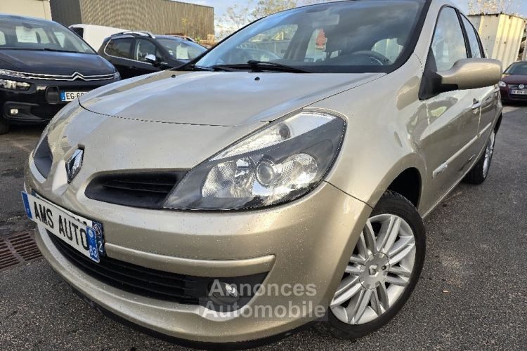 Renault Clio III 1.6 16V 110 Exception Boite Auto - <small></small> 5.990 € <small>TTC</small> - #1