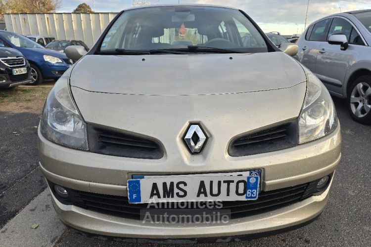 Renault Clio III 1.6 16V 110 Exception Boite Auto - <small></small> 5.990 € <small>TTC</small> - #2