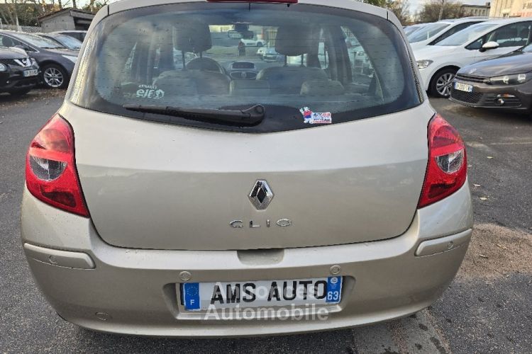 Renault Clio III 1.6 16V 110 Exception Boite Auto - <small></small> 5.990 € <small>TTC</small> - #6