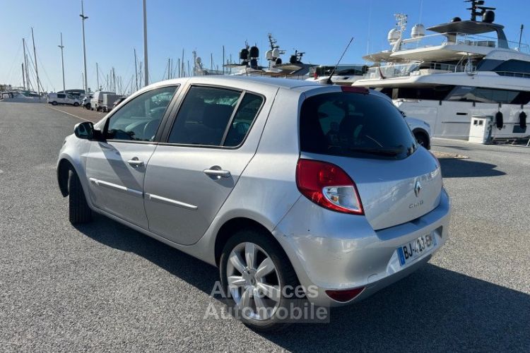 Renault Clio III 1.6 16V 110CH EXCEPTION TOMTOM BVA 5P - <small></small> 9.700 € <small>TTC</small> - #3