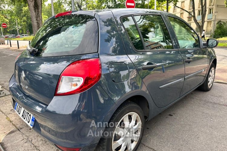 Renault Clio III (2) 1.2 75 YAHOO! 5P - <small></small> 4.995 € <small>TTC</small> - #14