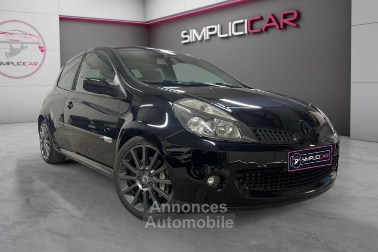 Renault Clio III 2.0 16V 200 Sport - <small></small> 11.490 € <small>TTC</small> - #1