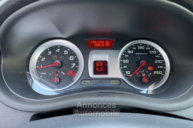 Renault Clio III 2.0 16V 200 Sport - <small></small> 11.490 € <small>TTC</small> - #13