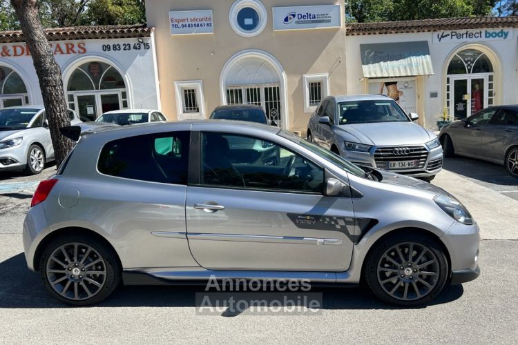 Renault Clio III 2.0 16V 200 Sport - <small></small> 13.890 € <small>TTC</small> - #8