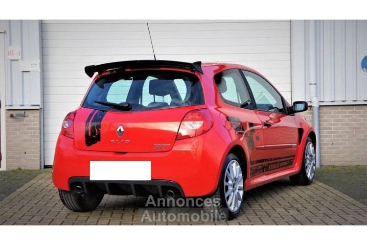 Renault Clio III 2.0 16v 200ch Sport - <small></small> 15.900 € <small>TTC</small> - #3