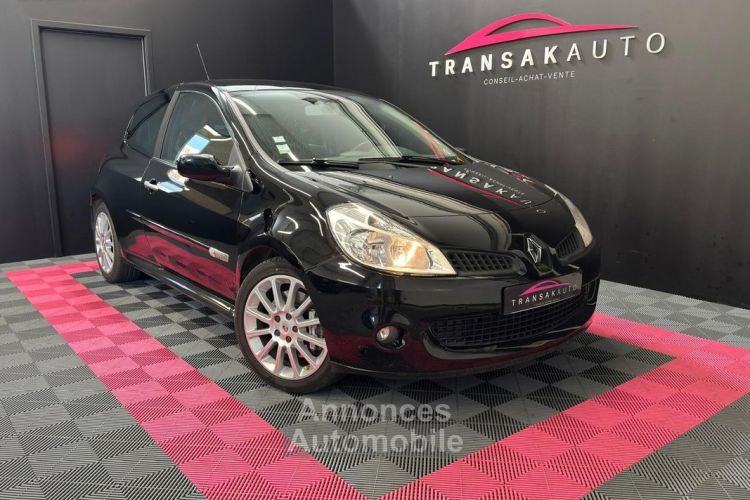 Renault Clio III 2.0L 16V 200ch Sport - <small></small> 14.990 € <small>TTC</small> - #1