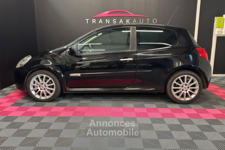 Renault Clio III 2.0L 16V 200ch Sport - <small></small> 14.990 € <small>TTC</small> - #2