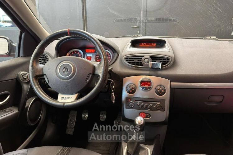 Renault Clio III 2.0L 16V 200ch Sport - <small></small> 14.990 € <small>TTC</small> - #4