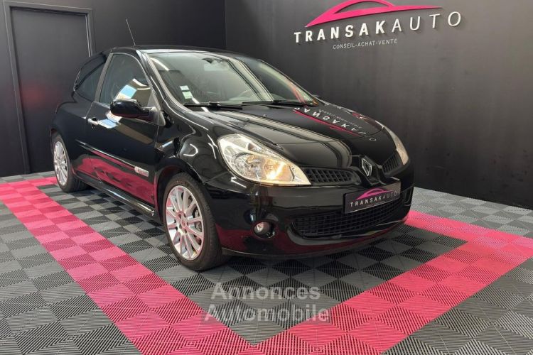 Renault Clio III 2.0L 16V 200ch Sport - <small></small> 14.990 € <small>TTC</small> - #6