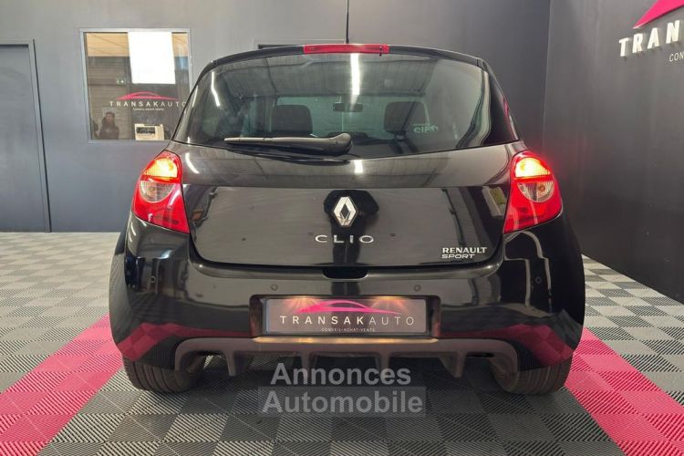 Renault Clio III 2.0L 16V 200ch Sport - <small></small> 14.990 € <small>TTC</small> - #9