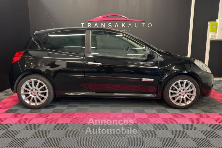 Renault Clio III 2.0L 16V 200ch Sport - <small></small> 14.990 € <small>TTC</small> - #11