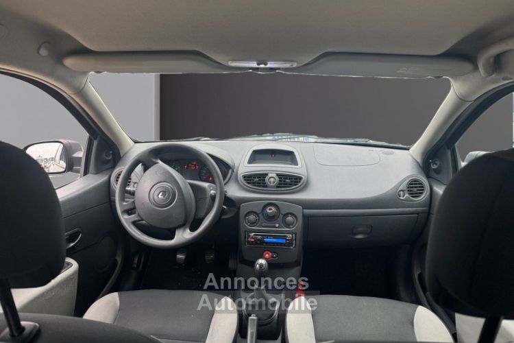 Renault Clio III 5 portes - <small></small> 3.490 € <small>TTC</small> - #2