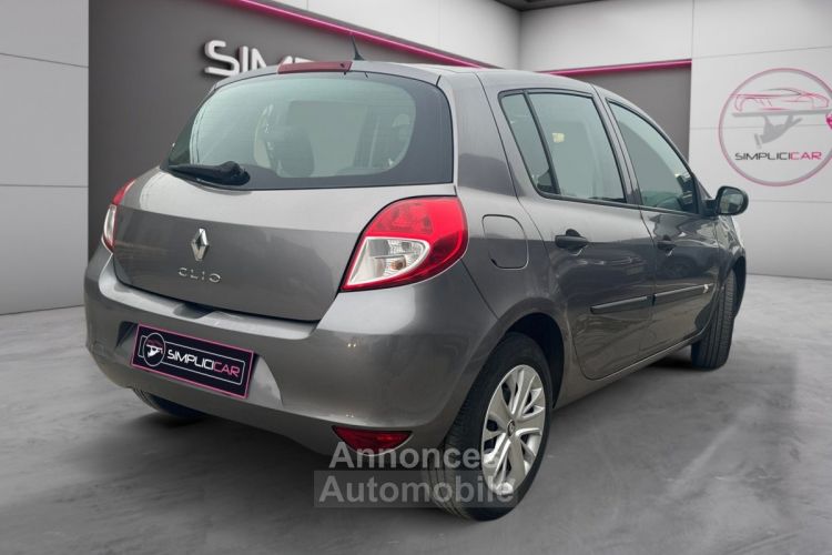 Renault Clio III 5 portes - <small></small> 3.490 € <small>TTC</small> - #5