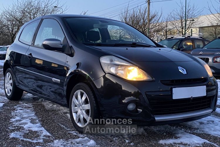 Renault Clio III (B/C85) 1.2 16v 75ch 20th eco² 3p - <small></small> 5.500 € <small>TTC</small> - #1