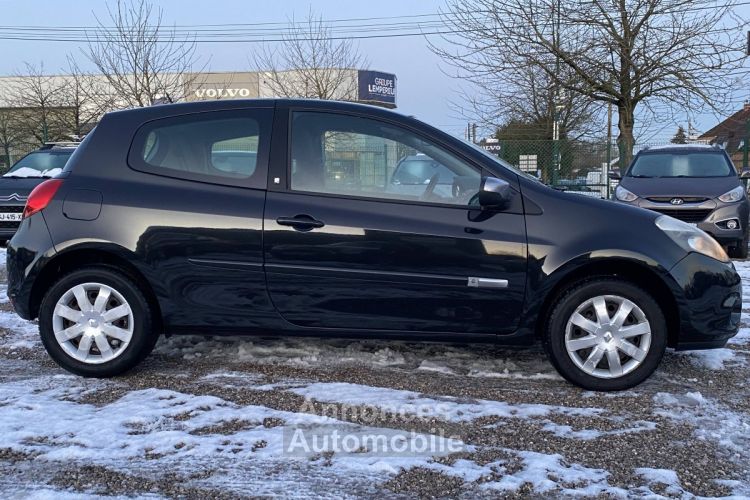 Renault Clio III (B/C85) 1.2 16v 75ch 20th eco² 3p - <small></small> 5.500 € <small>TTC</small> - #2