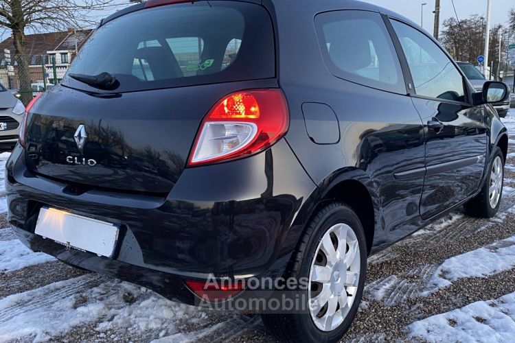 Renault Clio III (B/C85) 1.2 16v 75ch 20th eco² 3p - <small></small> 5.500 € <small>TTC</small> - #3