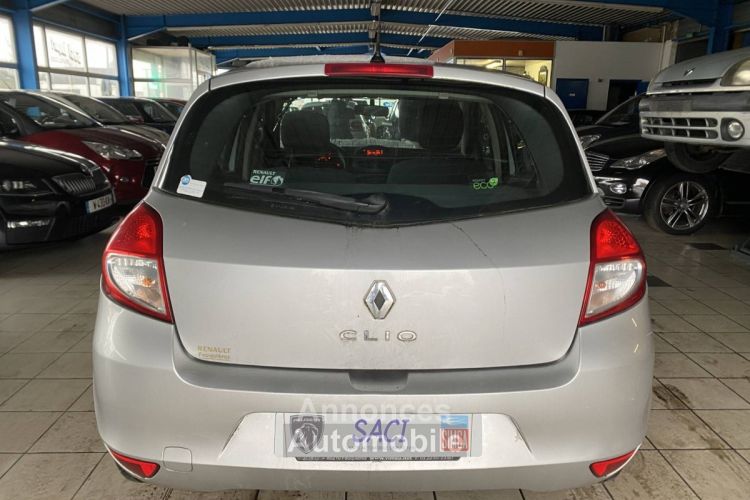 Renault Clio III (B/C85) 1.5 dCi 70ch Authentique 5p - <small></small> 3.990 € <small>TTC</small> - #4