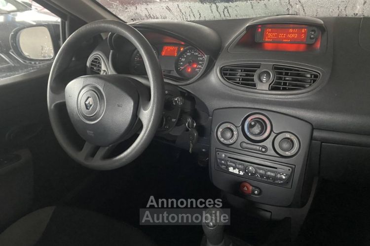 Renault Clio III (B/C85) 1.5 dCi 70ch Authentique 5p - <small></small> 3.990 € <small>TTC</small> - #8