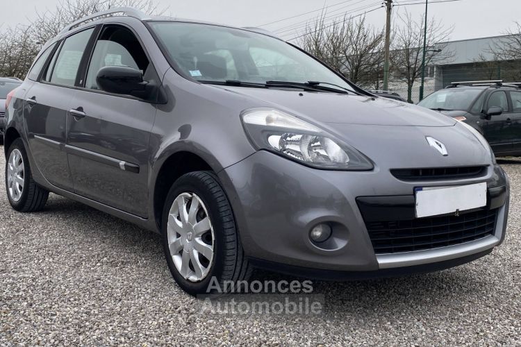 Renault Clio III (B/C85) 1.5 dCi 75ch 20th eco² 5p - <small></small> 5.500 € <small>TTC</small> - #1