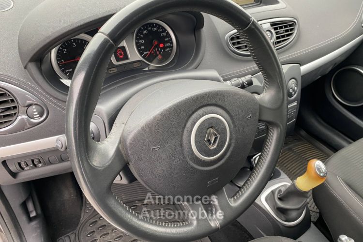 Renault Clio III (B/C85) 1.5 dCi 75ch 20th eco² 5p - <small></small> 5.500 € <small>TTC</small> - #12