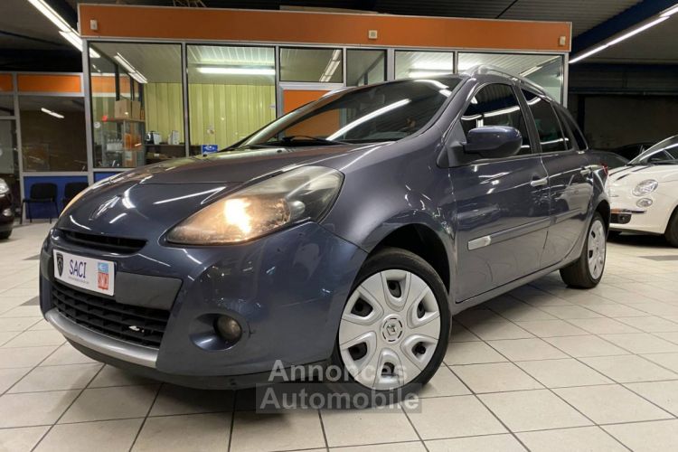 Renault Clio III (B/C85) 1.5 dCi 90ch Dynamique TomTom 3p - <small></small> 4.690 € <small>TTC</small> - #1