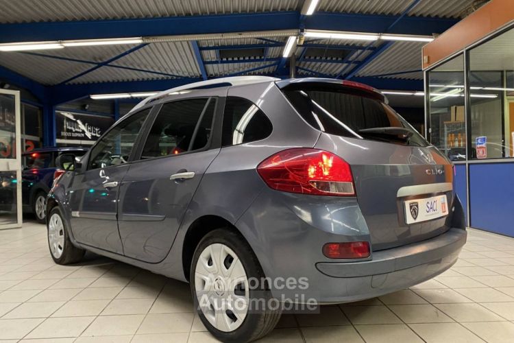 Renault Clio III (B/C85) 1.5 dCi 90ch Dynamique TomTom 3p - <small></small> 4.690 € <small>TTC</small> - #7