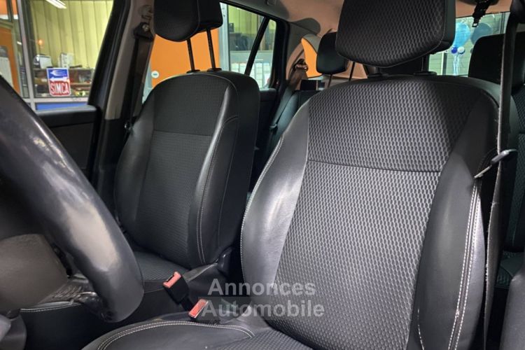 Renault Clio III (B/C85) 1.5 dCi 90ch Dynamique TomTom 3p - <small></small> 4.690 € <small>TTC</small> - #14