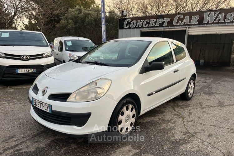 Renault Clio iii dci 70 cv - <small></small> 2.490 € <small>TTC</small> - #2