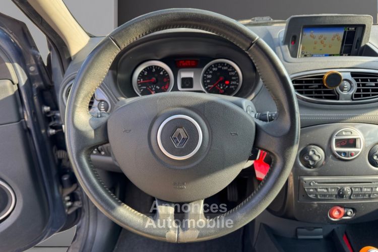 Renault Clio III dCi 75 eco2 20th anniversaire / Tom Tom Nav - <small></small> 3.990 € <small>TTC</small> - #13