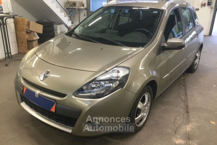 Renault Clio III ESTATE 1.2 TCE 103 CV TOMTOM EDITION / 2E MAIN / DISTRI2024 / CLIM / GTIE 12 MOIS - <small></small> 6.490 € <small>TTC</small> - #1