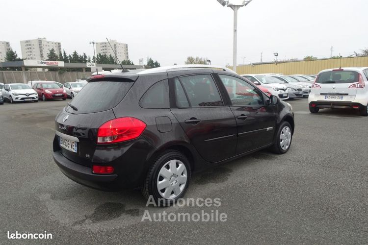 Renault Clio III ESTATE 1.5 DCI 90CH EXCEPTION TOMTOM - <small></small> 4.990 € <small>TTC</small> - #4