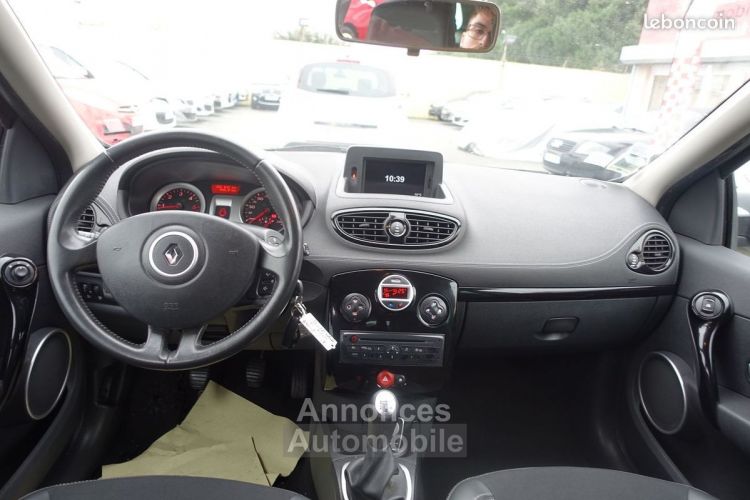 Renault Clio III ESTATE 1.5 DCI 90CH EXCEPTION TOMTOM - <small></small> 4.990 € <small>TTC</small> - #15