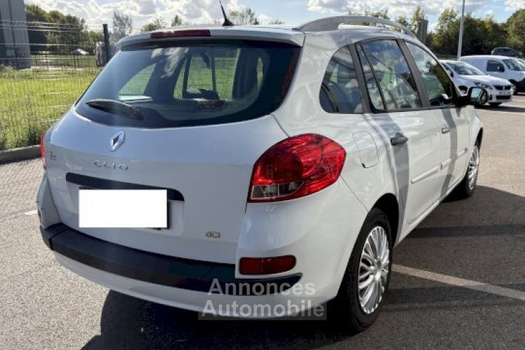 Renault Clio III Estate 1.5 dCi 90ch Expression Clim eco² 5p - <small></small> 17.990 € <small>TTC</small> - #2