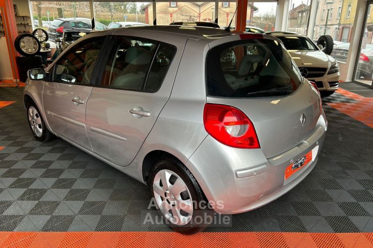 Renault Clio III INITIAL PARIS BVA 1.6I 16V 110 cv Garantie 12 mois - <small></small> 6.990 € <small>TTC</small> - #2