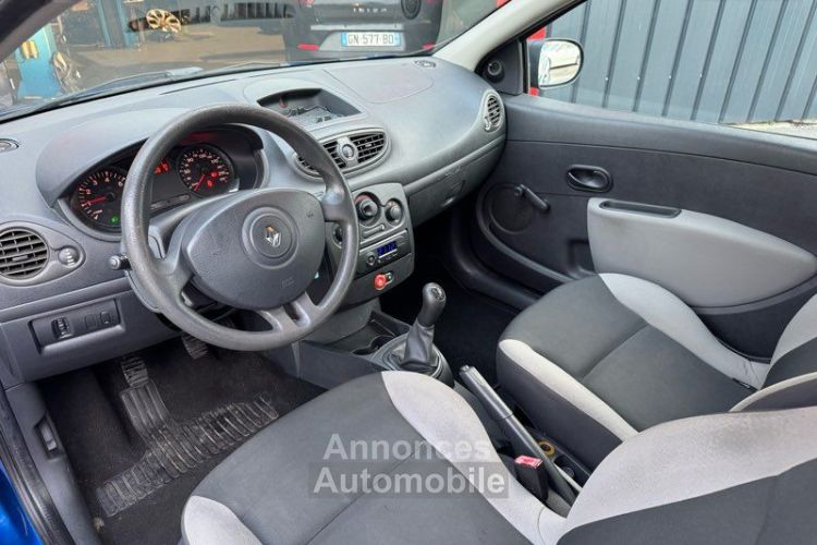 Renault Clio III phase 2 1.2 i 16v eco 75 CV attelage Clim jantes allu - - <small></small> 3.990 € <small>TTC</small> - #3