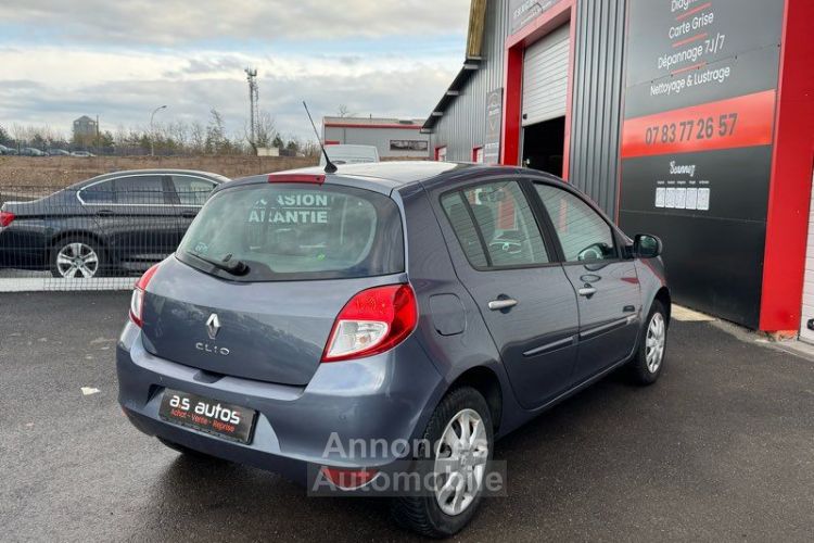 Renault Clio III phase 2 1.2 TCE 16v eco 101cv dynamique faible kms crit’air 1 Clim- vitre électrique ère main reprise - - <small></small> 5.890 € <small>TTC</small> - #3