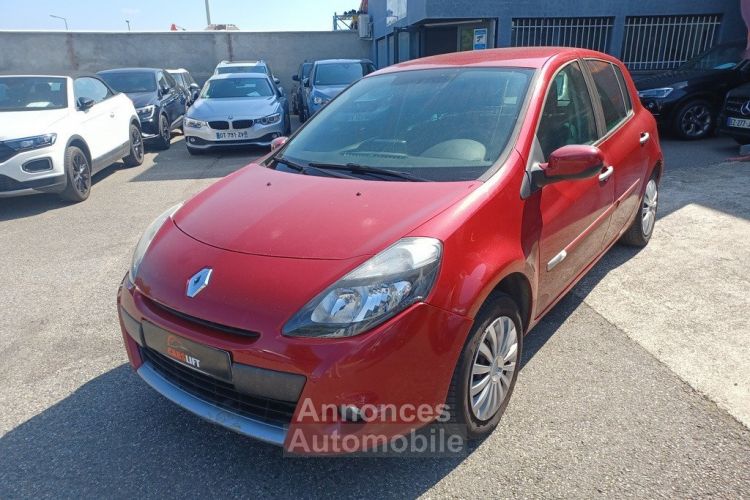 Renault Clio III PHASE 2 1.5 DCi DYNAMIQUE TOMTOM - 5 PORTES HISTORIQUE COMPLET - <small></small> 4.990 € <small>TTC</small> - #2