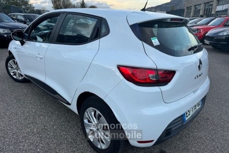 Renault Clio IV 1.2 16V 75CH ZEN 5P - <small></small> 8.990 € <small>TTC</small> - #3