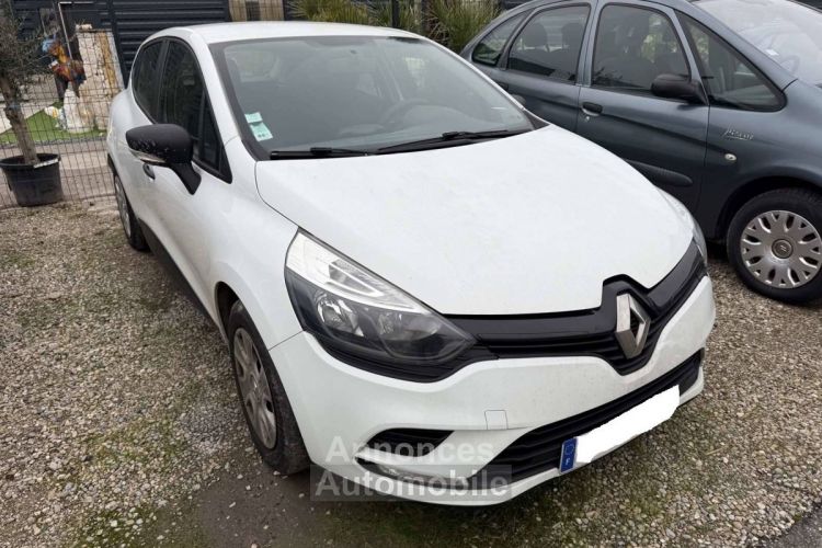 Renault Clio IV (B98) 1.5 dCi 75ch energy Life 5p - <small></small> 10.490 € <small>TTC</small> - #1