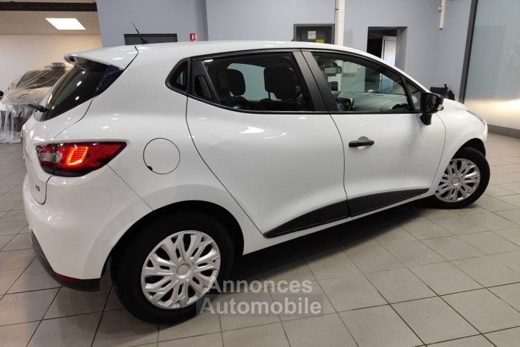 Renault Clio IV (B98) 1.5 dCi 75ch energy Zen Euro6 2015 - <small></small> 7.700 € <small>TTC</small> - #14