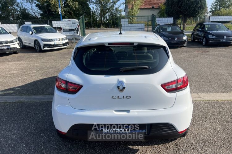 Renault Clio IV (K98) 1.5 dCi 75ch energy Life Clim Régulateur TV20% 4,150€ H.T. - <small></small> 4.980 € <small>TTC</small> - #6