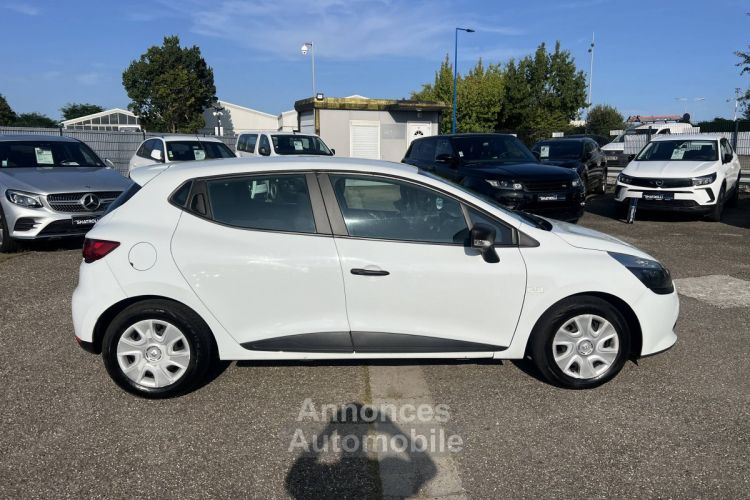 Renault Clio IV (K98) 1.5 dCi 75ch energy Life Clim Régulateur TV20% 4,150€ H.T. - <small></small> 4.980 € <small>TTC</small> - #7