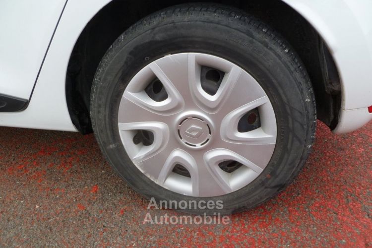 Renault Clio IV SOCIETE 1.5 DCI 75CH ENERGY AIR ECO2 5 PORTES PHASE 2 - <small></small> 7.800 € <small>TTC</small> - #9